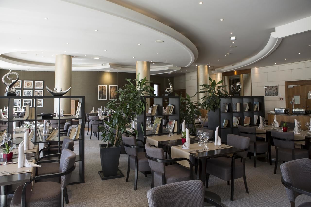 Отель Hilton Sofia София
